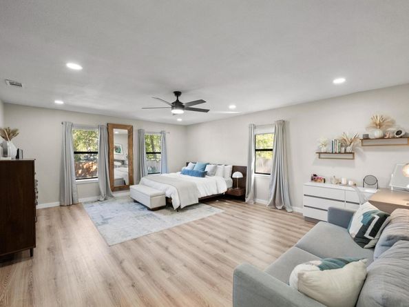 1006 Hollybluff ST, Austin TX 78753