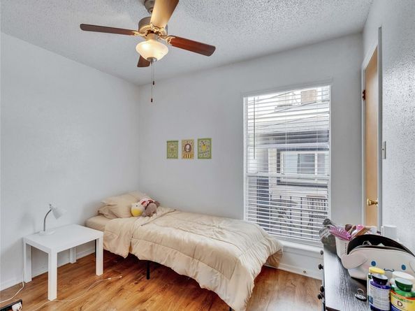 2803 Hemphill PARK B106, Austin TX 78705