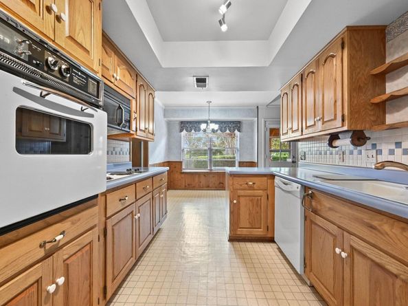 7305 Berkman DR, Austin TX 78752