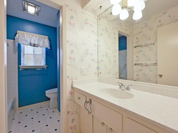 7305 Berkman DR, Austin TX 78752