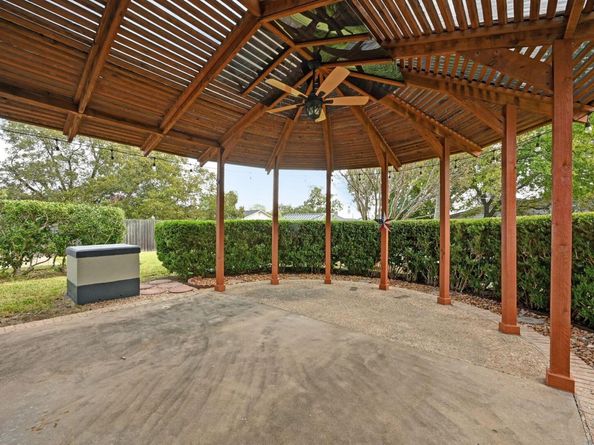 7305 Berkman DR, Austin TX 78752