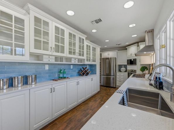 8109 Ripplewood DR, Austin TX 78757