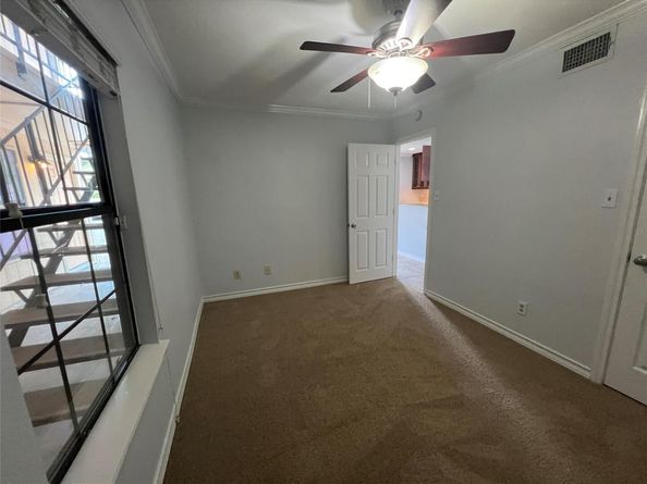 407 E 45th ST 108, Austin TX 78751