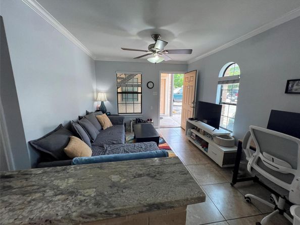 407 E 45th ST 108, Austin TX 78751