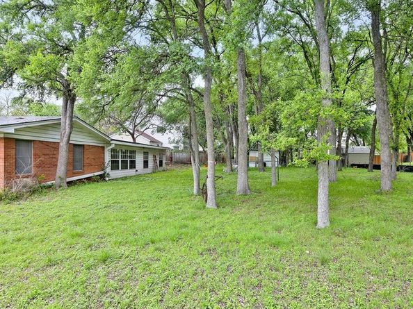 2707 Princeton DR, Austin TX 78741