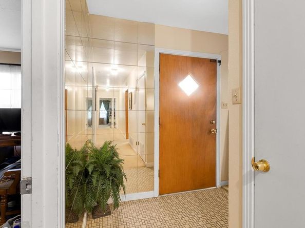 2707 Princeton DR, Austin TX 78741