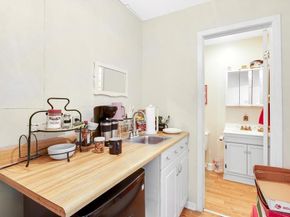 2707 Princeton DR, Austin TX 78741