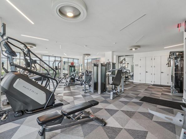 800 Embassy DR 429, Austin TX 78702