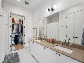 800 Embassy DR 429, Austin TX 78702