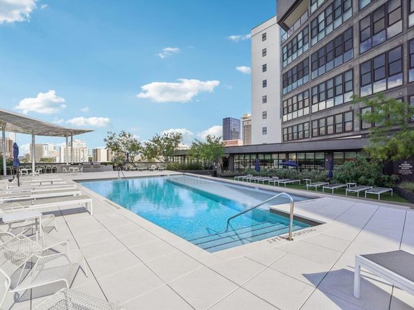 800 Embassy DR 429, Austin TX 78702