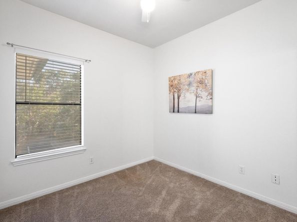 12212 Brigadoon LN 117, Austin TX 78727
