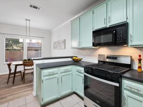 12212 Brigadoon LN 117, Austin TX 78727