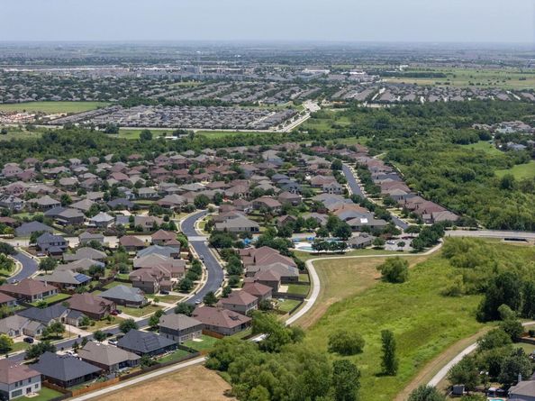 909 Autumn Sage WAY, Pflugerville TX 78660