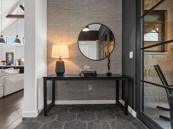 314 Hidden Beacon BND, Austin TX 78738