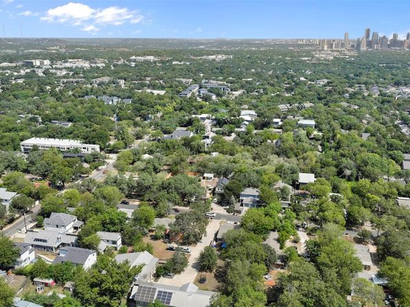 1608 Morgan LN, Austin TX 78704
