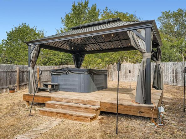 10302 Button Quail CV, Austin TX 78758