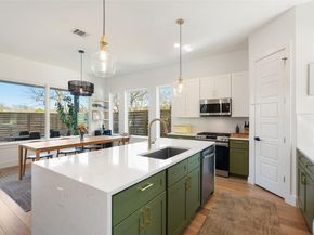 5604 Samuel Huston Ave 2, Austin TX 78721