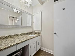 200 World Of Tennis SQ 200, Lakeway TX 78738