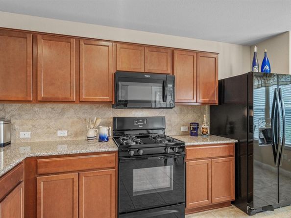 101 Alamosa Creek LN, Georgetown TX 78633