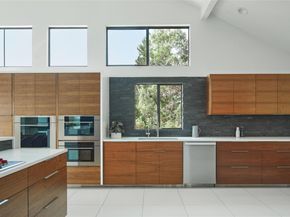 4713 Via Media, Austin TX 78746