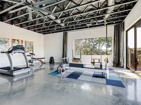 4713 Via Media, Austin TX 78746