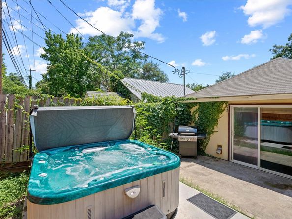 2106 Kenwood Ave, Austin TX 78704