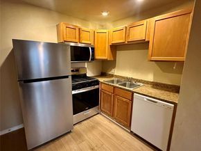 803 W 28th ST 106, Austin TX 78705