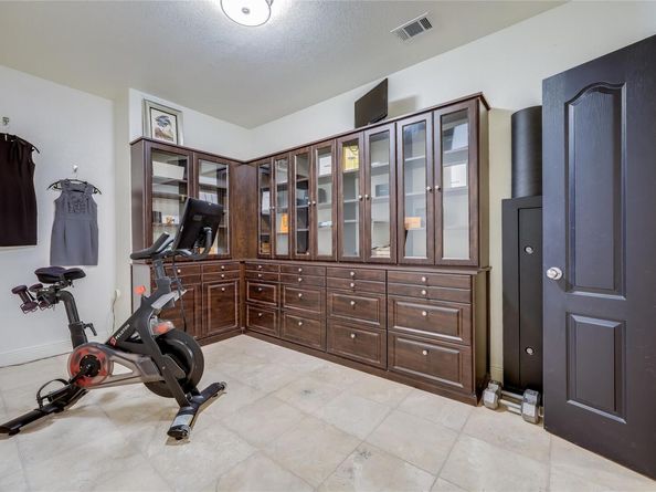 1307 Osprey Ridge LOOP, Lago Vista TX 78645