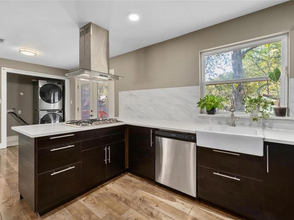 1204 Eleanor ST, Austin TX 78721