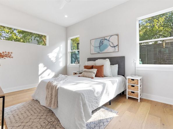 2001 Rountree DR 1, Austin TX 78722