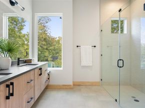 2001 Rountree DR 1, Austin TX 78722