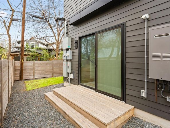 3204 Garden Villa LN 2, Austin TX 78704