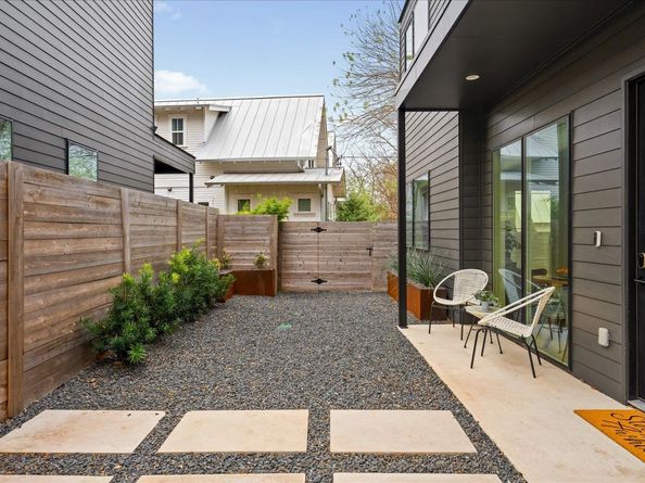3204 Garden Villa LN 2, Austin TX 78704