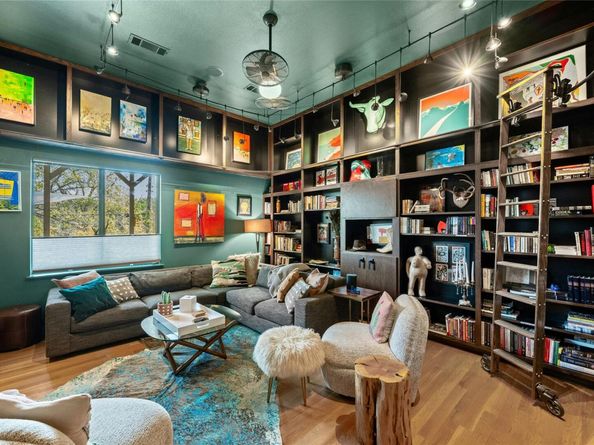 2409 East Side DR, Austin TX 78704