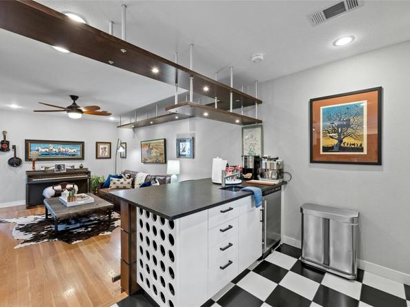 2409 East Side DR, Austin TX 78704