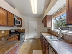 723 Shade Tree DR, Austin TX 78748