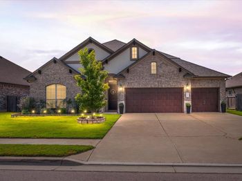 3302 Vaquero LN