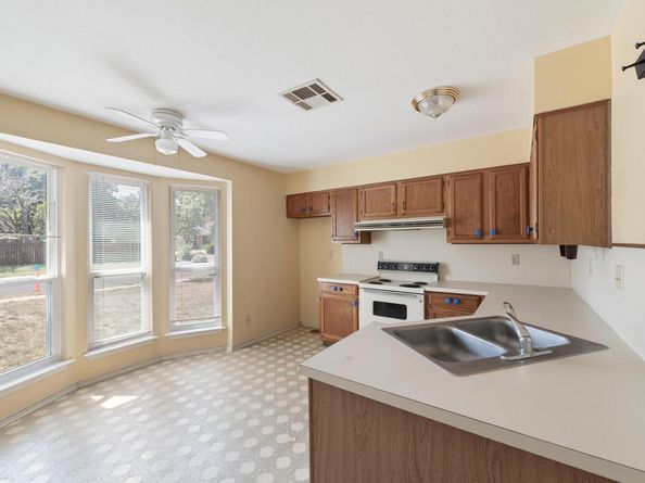 2606 Tumlinson Fort DR, Leander TX 78641