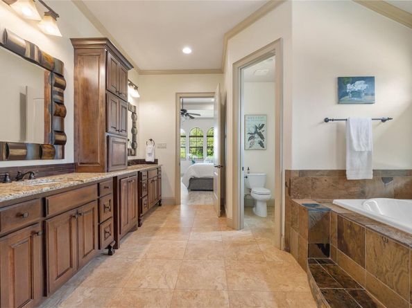 117 Black Wolf RUN, Austin TX 78738
