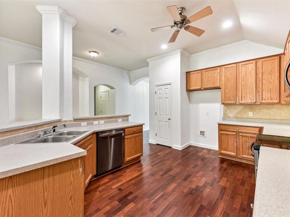 4306 S Summercrest LOOP, Round Rock TX 78681