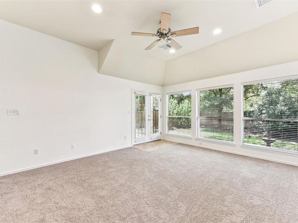 4306 S Summercrest LOOP, Round Rock TX 78681