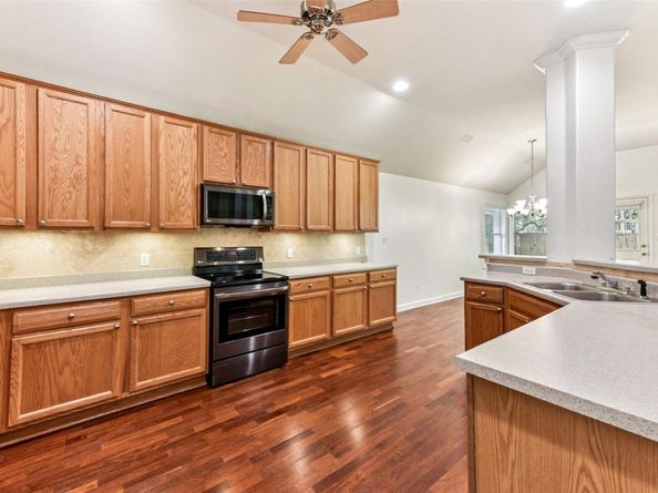4306 S Summercrest LOOP, Round Rock TX 78681