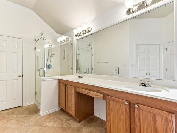 4306 S Summercrest LOOP, Round Rock TX 78681