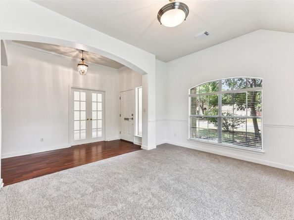 4306 S Summercrest LOOP, Round Rock TX 78681