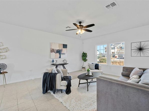 9713 Grapevine Leaf DR, Manor TX 78653