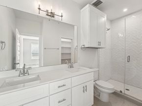 200 W 56th ST 8104, Austin TX 78751