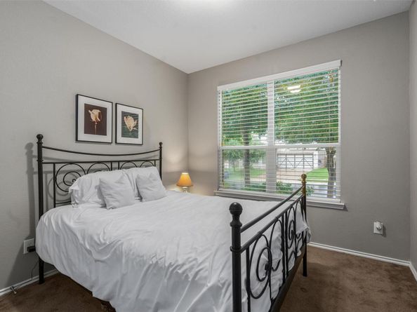 1032 Clove Hitch DR, Georgetown TX 78633