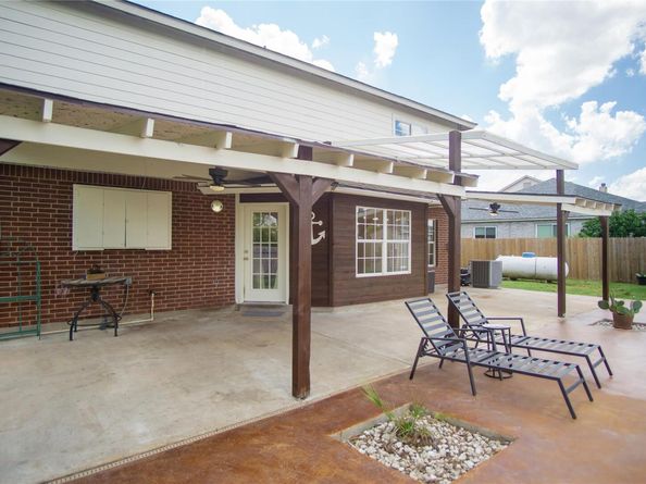 1112 Statler Bend DR, Pflugerville TX 78660