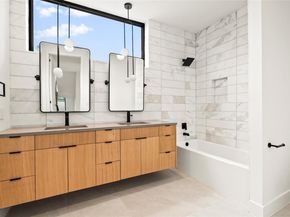 1005 W Johanna ST W, Austin TX 78704