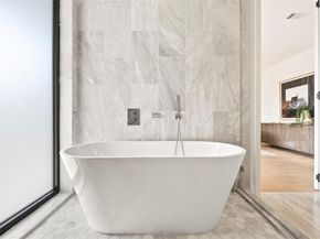 1005 W Johanna ST W, Austin TX 78704